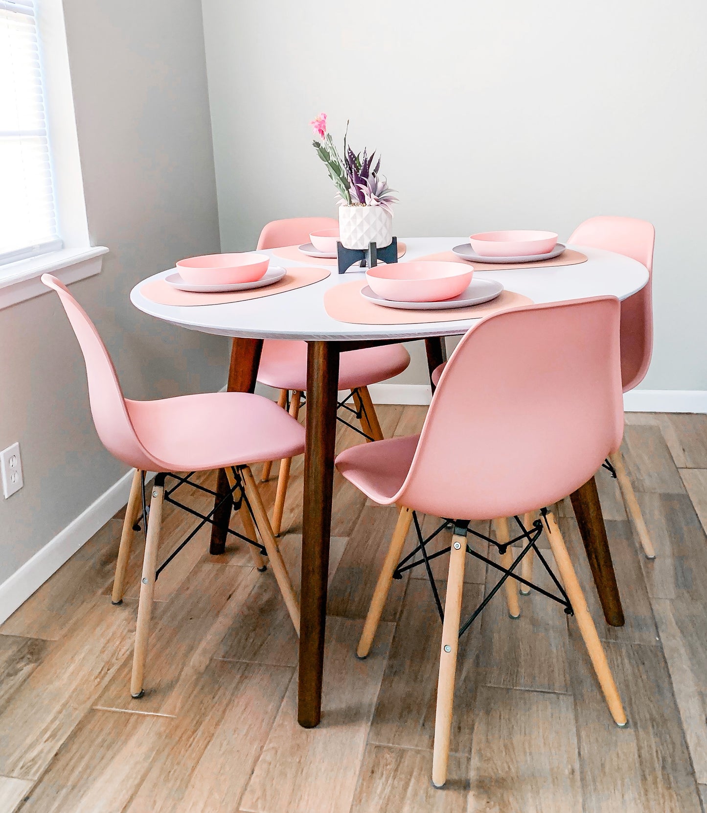 Modern Set of 4 Pink Dining Chairs, Beech Wood, Chairs for Kitchen, Dining, Bedroom, or Living Room